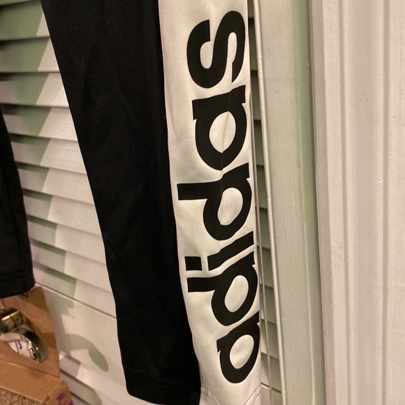 Adidas Women’s Aeroready Black White Gray Colorblock Logo Leggings M - Picture 8 of 10